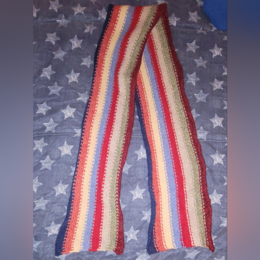 Beautifully knitted, Vintage,  American Eagle Outfitters scarf